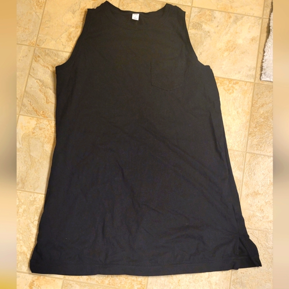 Black, sleeveless, cotton, dress.           (Old Navy)